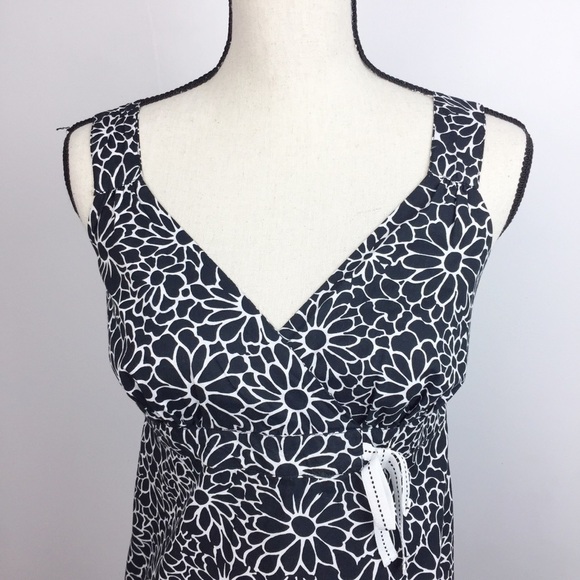Tommy Hilfiger black daisy print sleeveless top size 6 great for layering - Picture 6 of 7